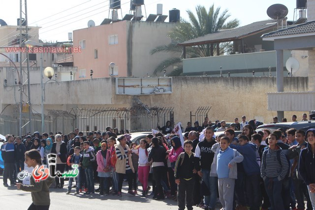 فيديو: رئيس البلدية في المسيرة التضامنية مع الاستاذ طارق ورسالة الى الشرطة  تحصيلكم وانجازاتكم في السنوات الاخيرة صفر   